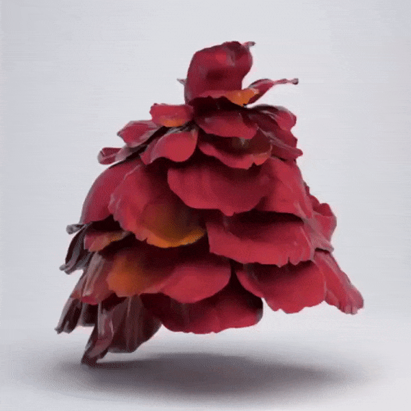 Zac Posen "Rose" dress was made through 3D printing.